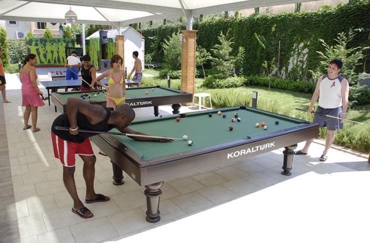 ROYAL GARDEN HOTEL
